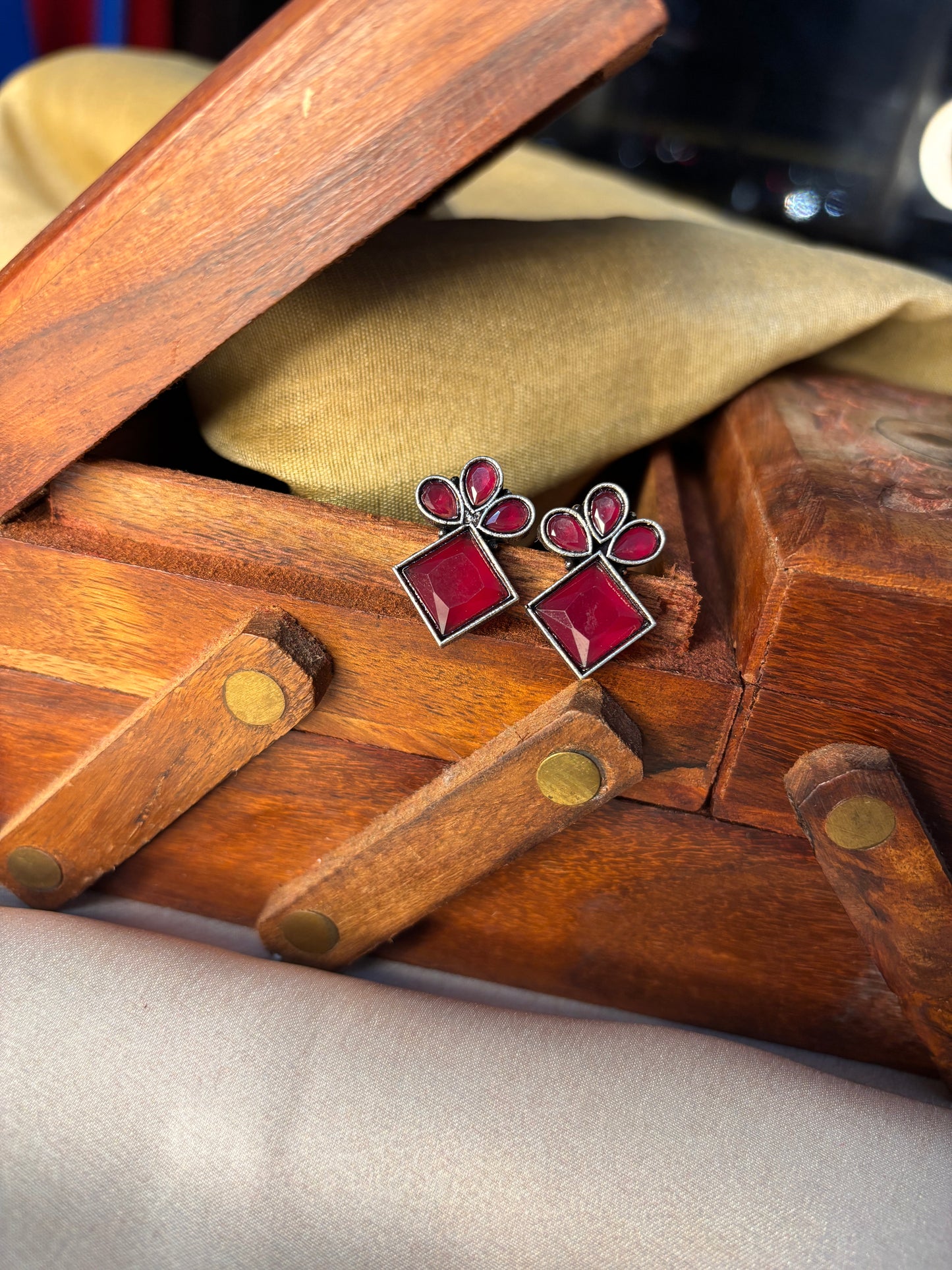 Holland Brass earrings- Pink