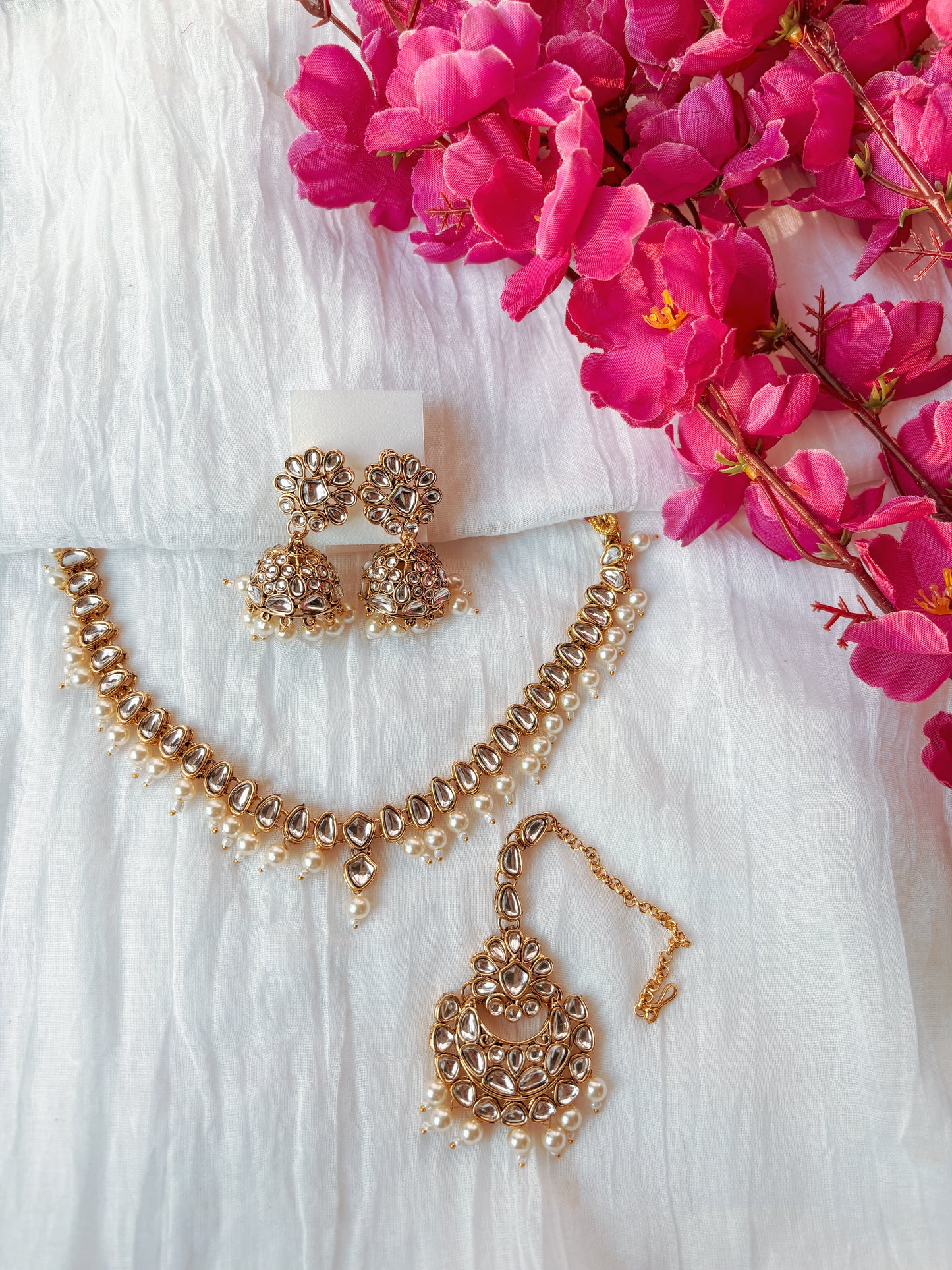 Dhara Kundan Set with Tika- Ivory