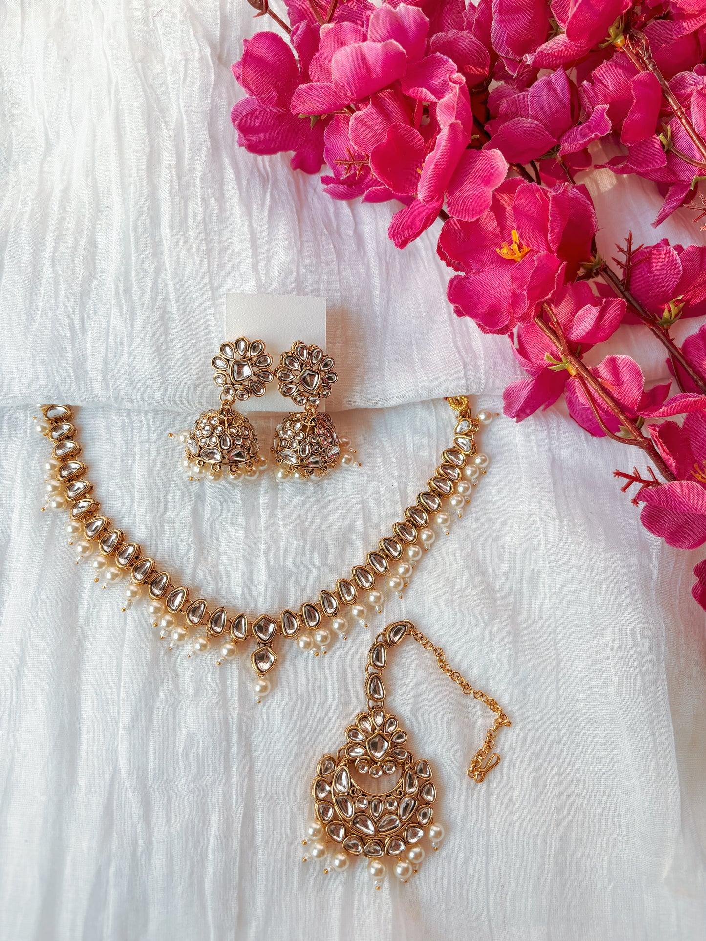 Dhara Kundan Set with Tika- Ivory