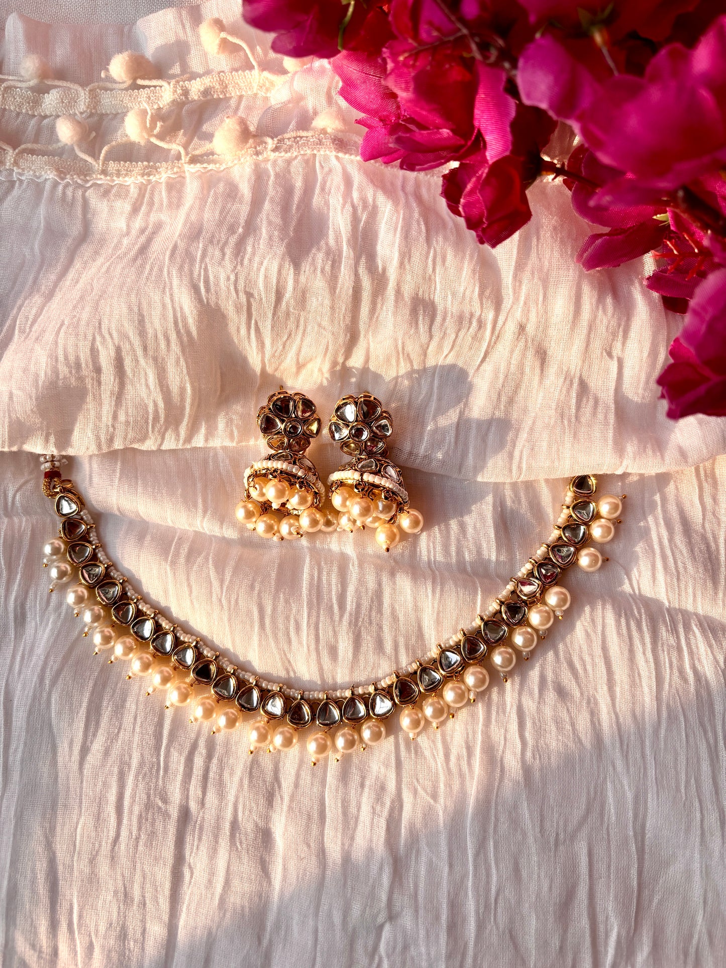Inaya Kundan Set with Tika- Ivory