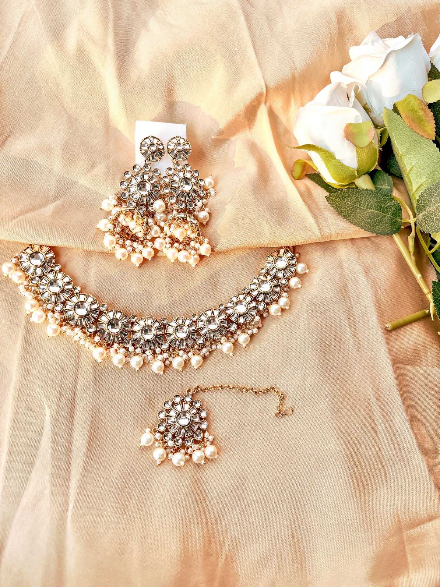 Sara Kundan Set with Tika- Ivory