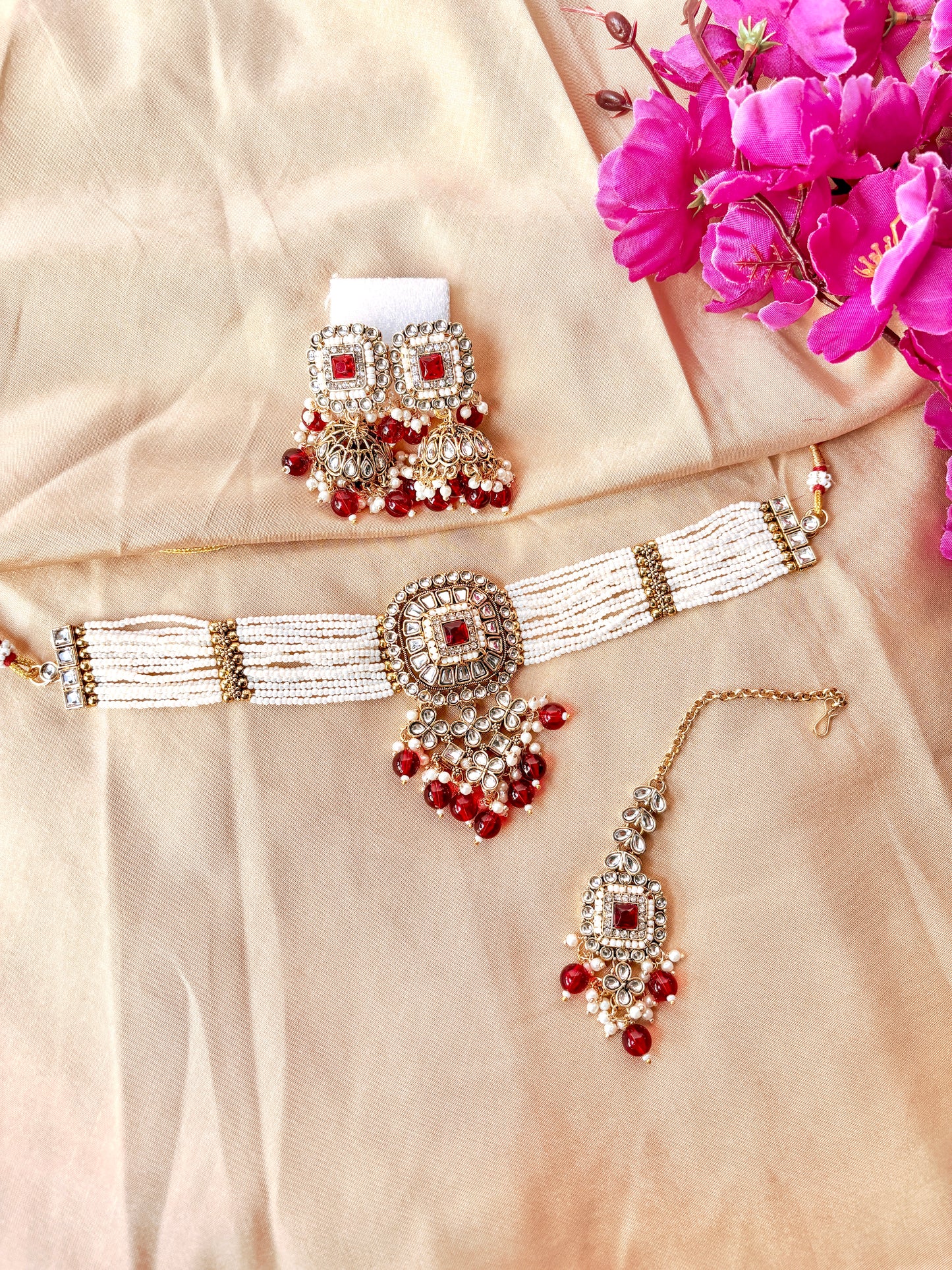 Olivia Kundan Choker Set