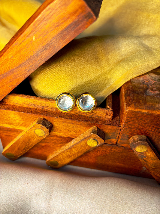 Round Kundan Studs