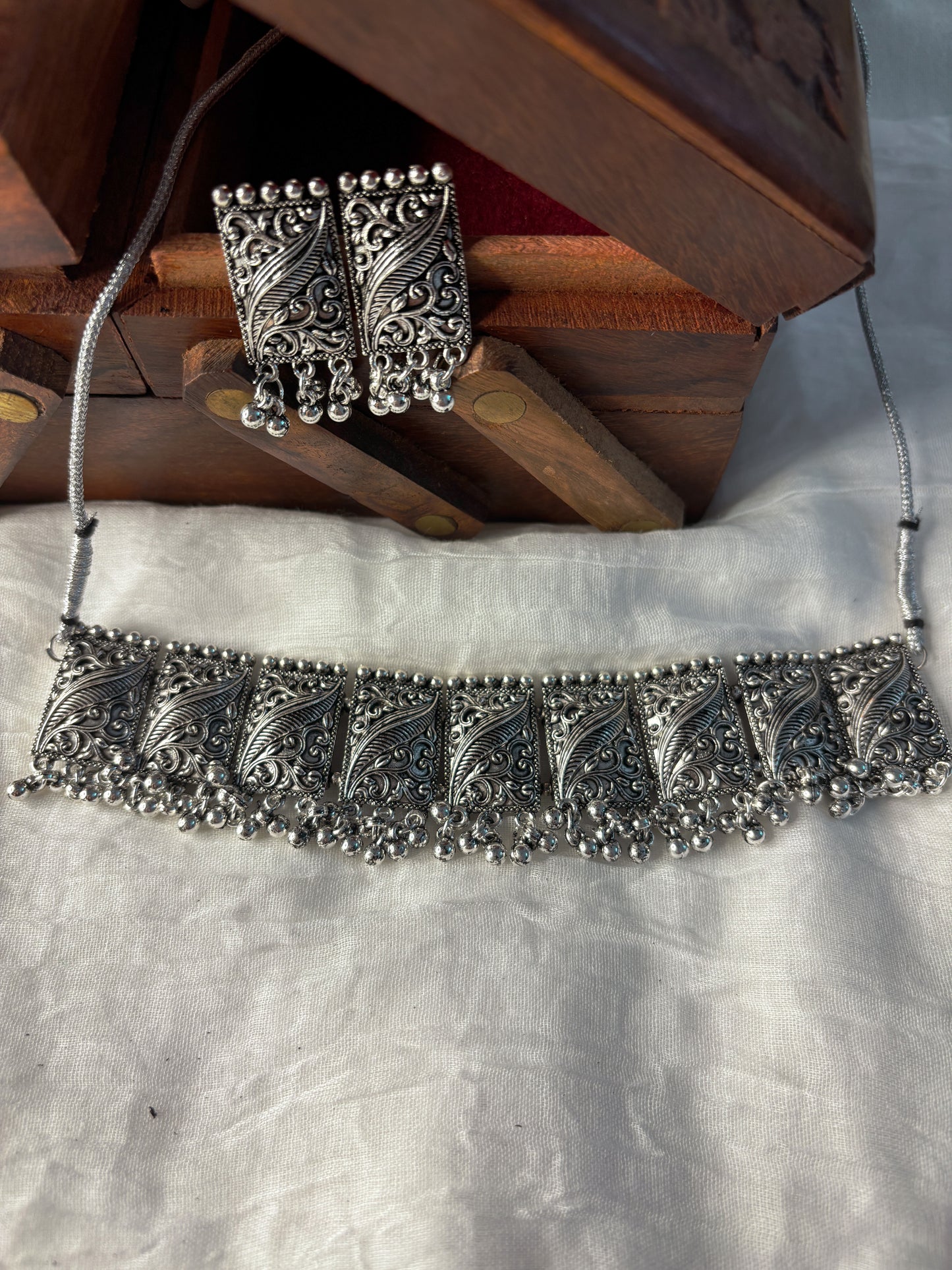 Oxidized Block choker Set