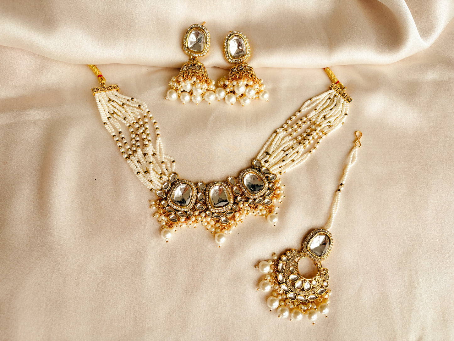 Amalia Kundan & Meena Choker