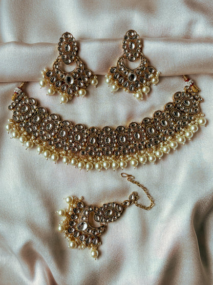 Eva Kundan Pearl Choker with Earrings & Tika