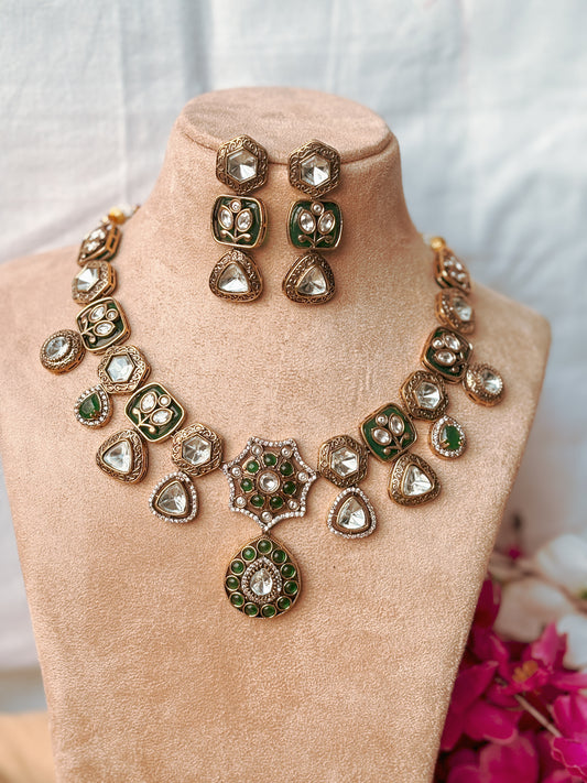 Isabella Victorian Set- Green