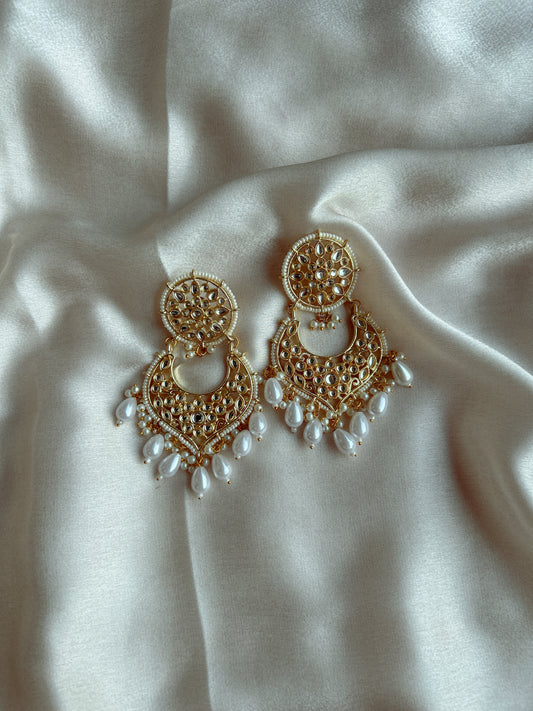 Kundan Pearl Elegance Earrings